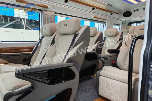 10 Seater Urbania Van on Rent in Jodhpur